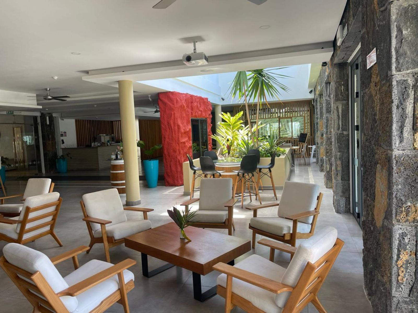 Wonderful Mont Choisy Flat, Huge Lagoon Pool Exterior photo